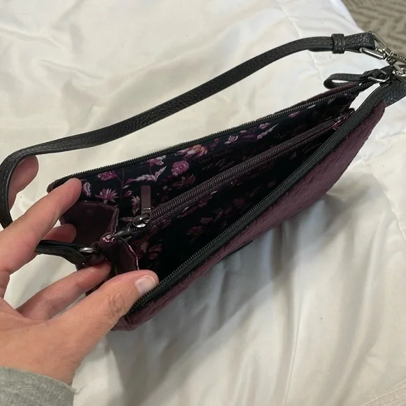 Vera Bradley NWT Iconic RFID Slim Wristlet Velvet Quilt Texture BlackBerry Wine - Picture 8 of 8